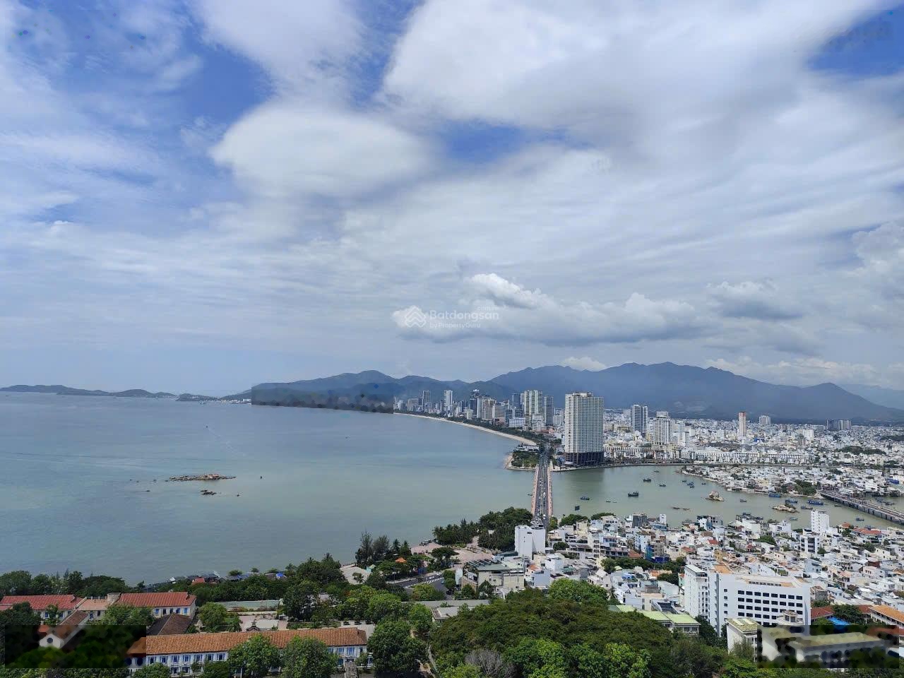 Bán căn hộ Nha Trang Napoleon view biển tầng cao giá rẻ chỉ 2.4 tỷ