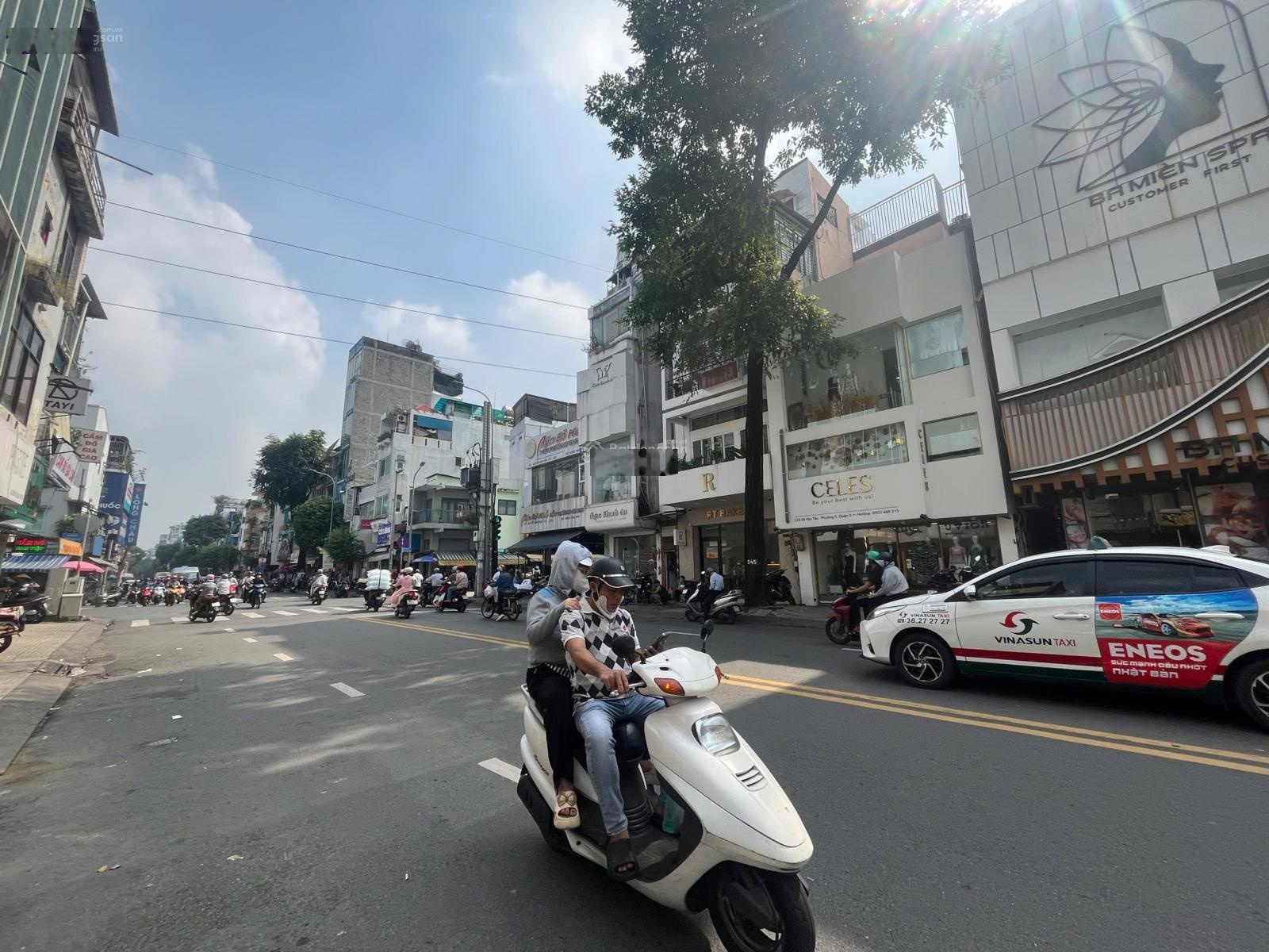 Bán nhà góc 2 MT Võ Văn Tần (đoạn đẹp nhất) P. 5, Quận 3. DT 7.2 x 15.5m, 5 tầng, giá chỉ 60 tỷ