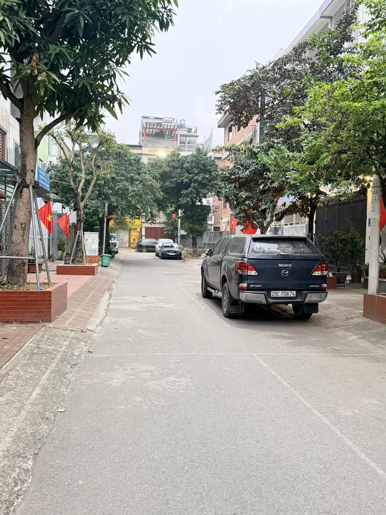 19,5 tỷ sở hữu ngay Lk Văn Khê - 83m2 - MT 5m - 5T - 2 thoáng - vỉa hè rộng, kinh doanh