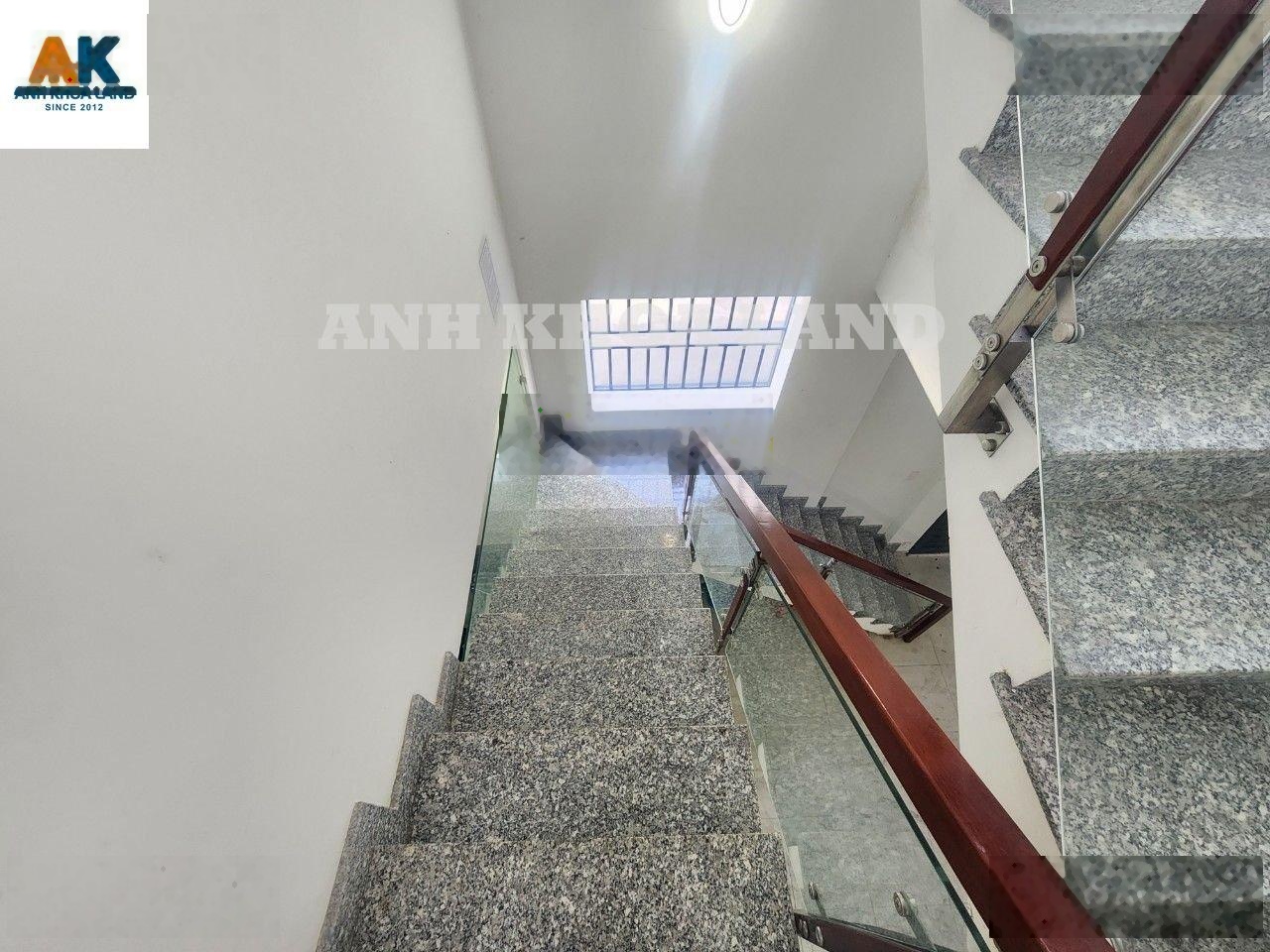 Bán gấp căn hộ dịch vụ 1 trệt 2 lầu đường Số 15, P. Linh Chiểu, TP. Thủ Đức