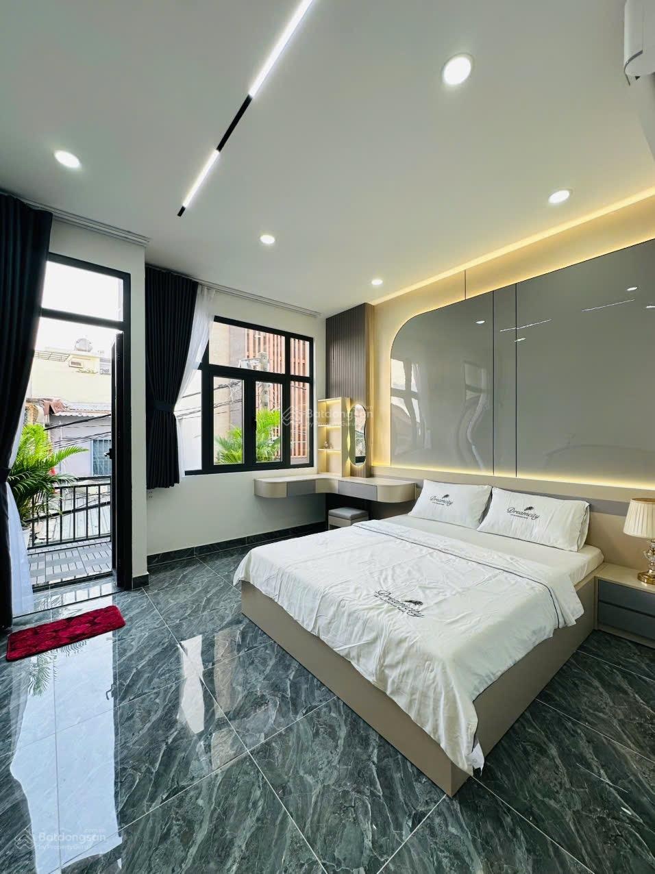 Bán nhà mới xây hẻm xe hơi phường Tân Sơn gần Emart Phan Huy Ích có phòng ngủ trệt, 5PN, 8 tỷ 68