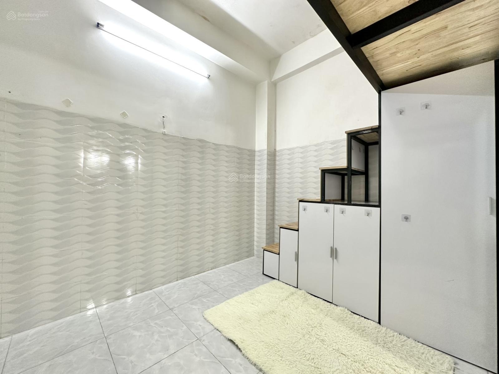 Gác lửng tiện nghi, cửa sổ cho thuê ngắn hạn đường độc lập gần chợ tân hương tân phú