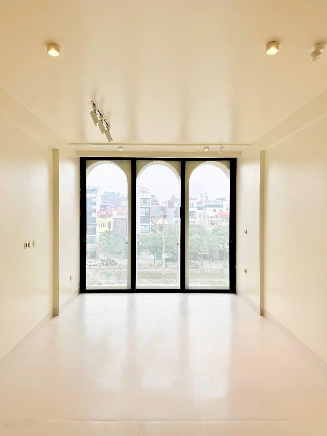 Siêu phẩm ba đình 9 tầng thang máy - mặt phố - xây mới - kinh doanh - giao thông thuận tiện - giá t