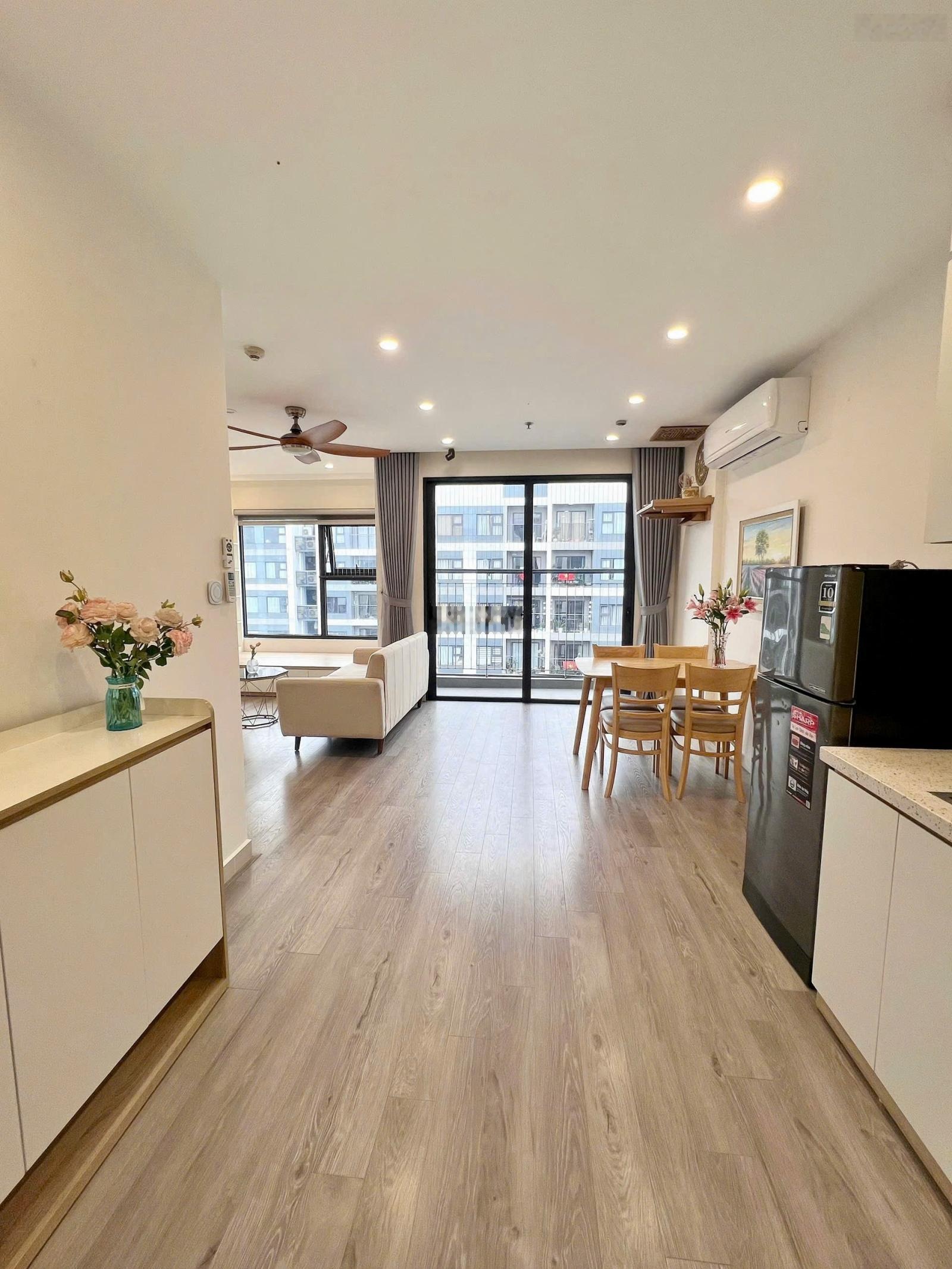 Bán căn hộ 2PN+1 toà GS3 Vinhomes Smart City, giá 5.3 tỷ BPMG full đồ đẹp