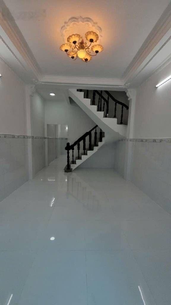 Nhà mới 2 tầng hiệp thành q12 - xe hơi đến cửa - 1 sẹc ngắn - 4m x 13m