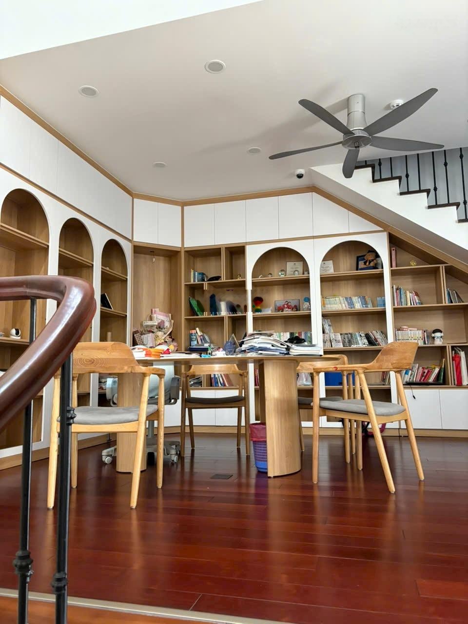 Em cần bán nhanh BT có GU 210m Vista Lago - Nam An Khánh, giá siêu tốt LH 0968621669