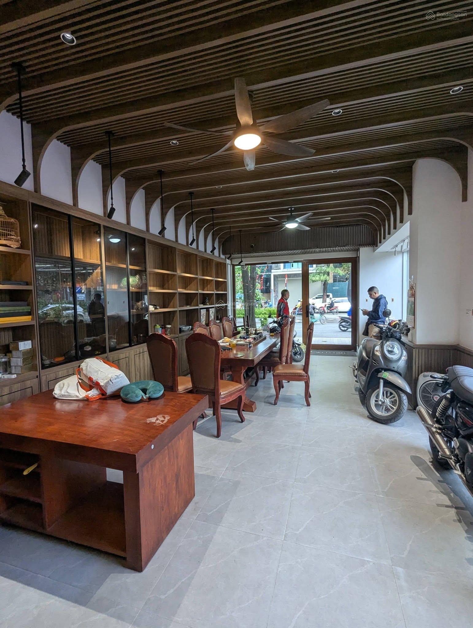 MP Lạc Long Quân nhà 7 tầng lô góc 3 thoáng, DT 70m2, MT 19m, DTSD 600m2. Giá đầu tư chỉ 47 tỷ.