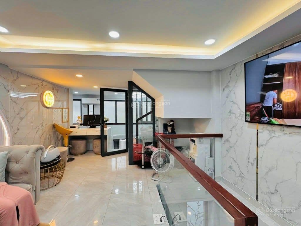 Nhà đẹp 4 tầng Nguyễn Thái Sơn - HXH - Ngay ĐH Công Nghiệp - 45m2 - 6,1 tỷ