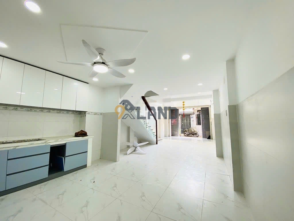 Bán nhà 3 tầng mới xây ngay chợ thủ đức - hẻm xe hơi - p. trường thọ - 56m2