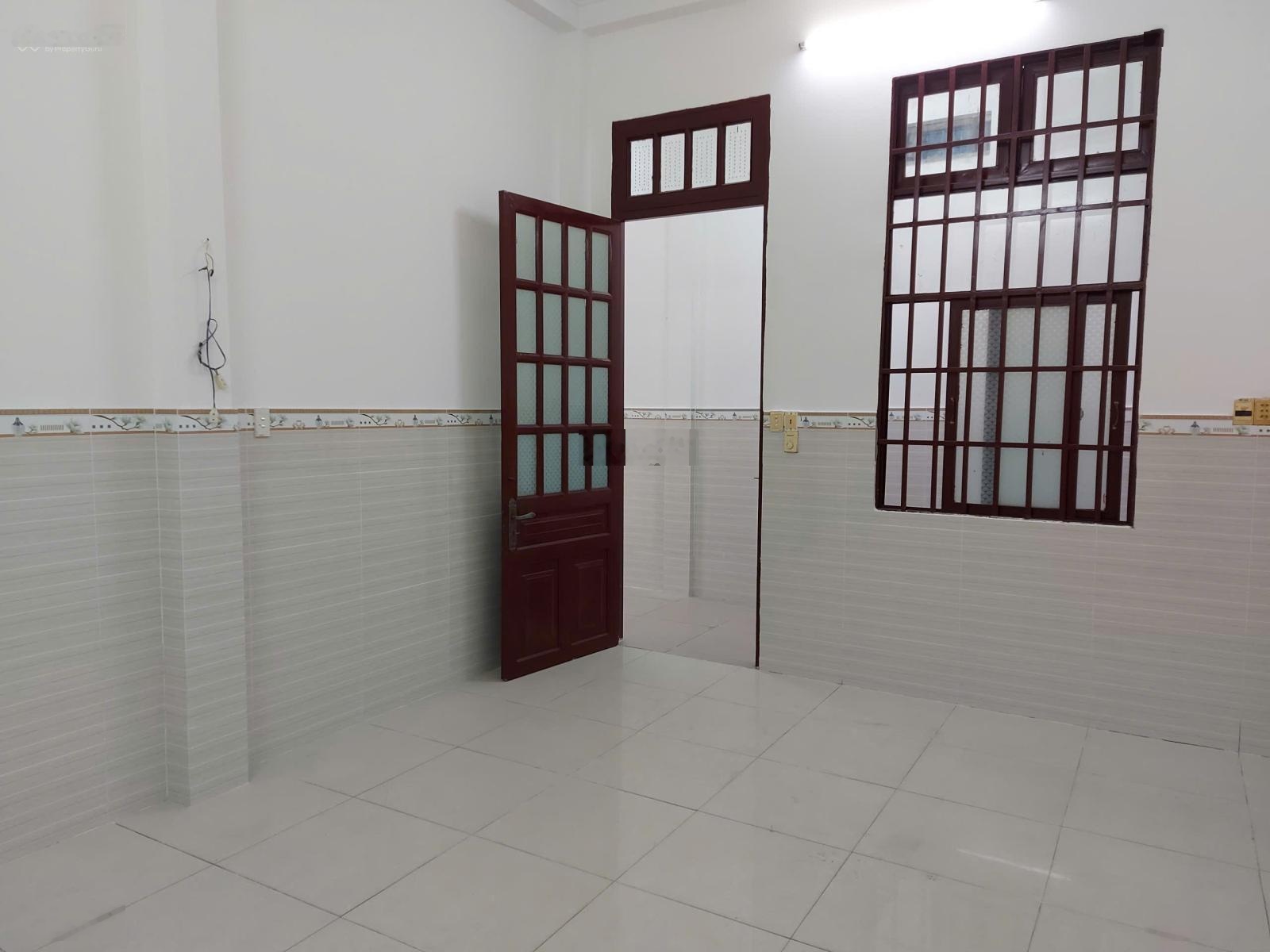 Bán biệt thự mặt tiền đường 4, Hiệp Bình Phước, Thủ Đức, 18 tỷ, 200m2