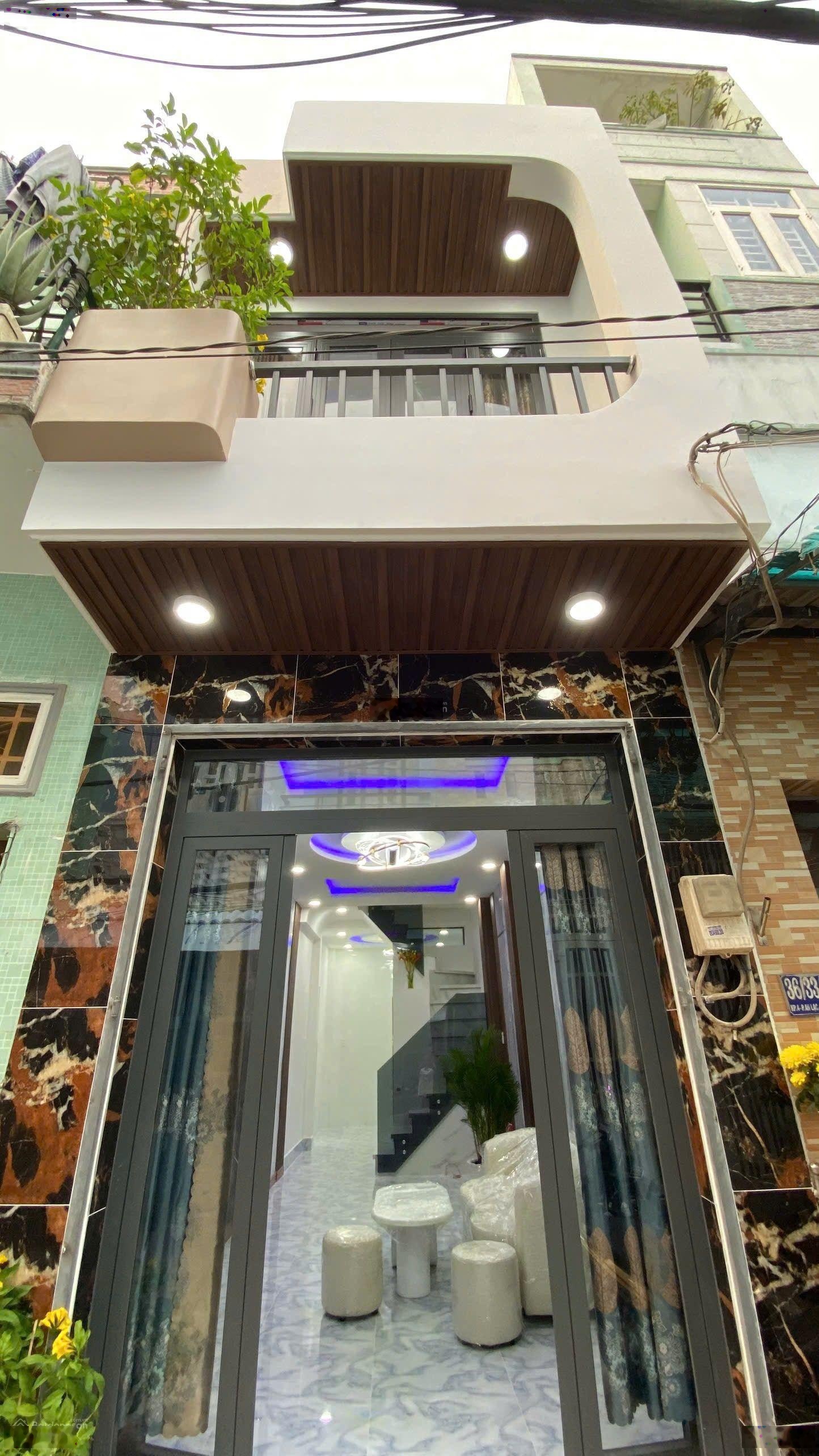 Nhà 2 tầng nở hậu hẻm xe hơi bùi tư toàn. dt : 4 x10 giá nhỉnh 4 tỷ giáp tên lửa cạnh quận 6