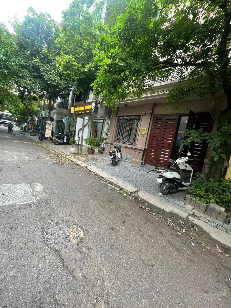 Chính chủ cho thuê nhà nguyên căn mặt đường Nguyễn Thị Thập 5 tầng mặt tiền 7m gần trường gần chợ