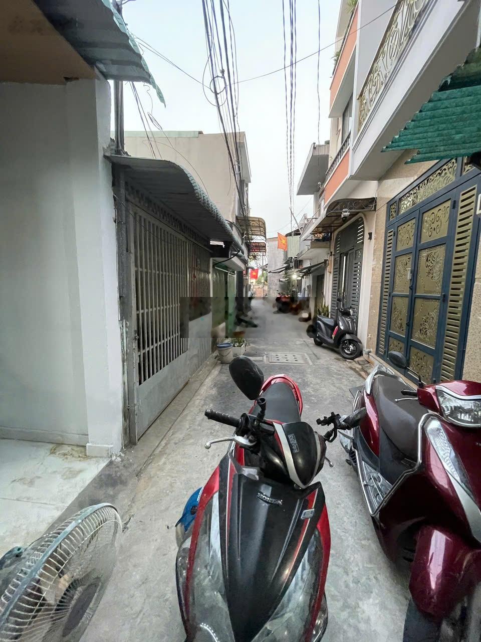 Nhà cho thuê phía sau siêu thị Copmax Nguyễn Ảnh Thủ