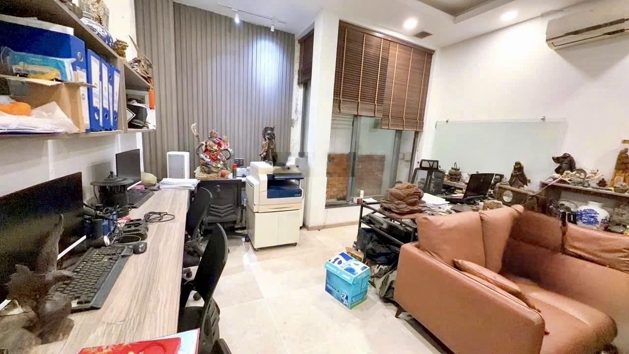 Bán nhà mặt tiền đường Lam Sơn, Tân Bình, khu sân bay Tân Sơn Nhất, Ngang 4.7m, 4 tầng- Giá 21 tỷ