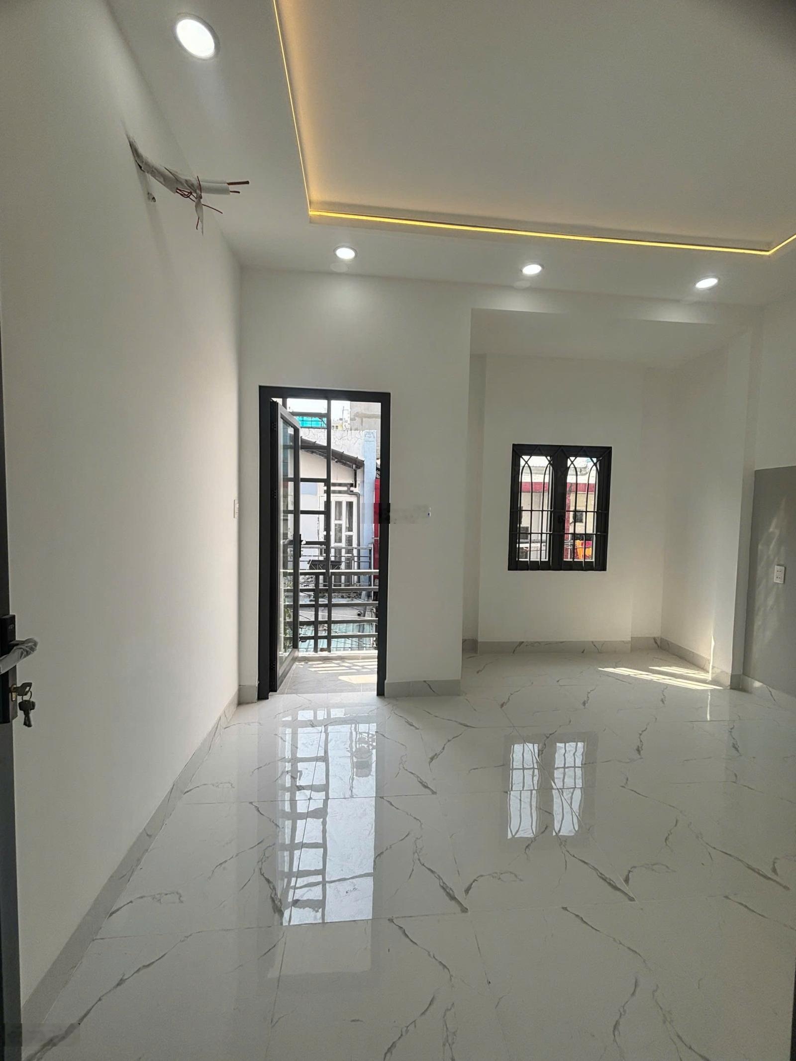 Nhà trống khóa số dọn vào ở ngay giá chỉ 3.89 tỷ