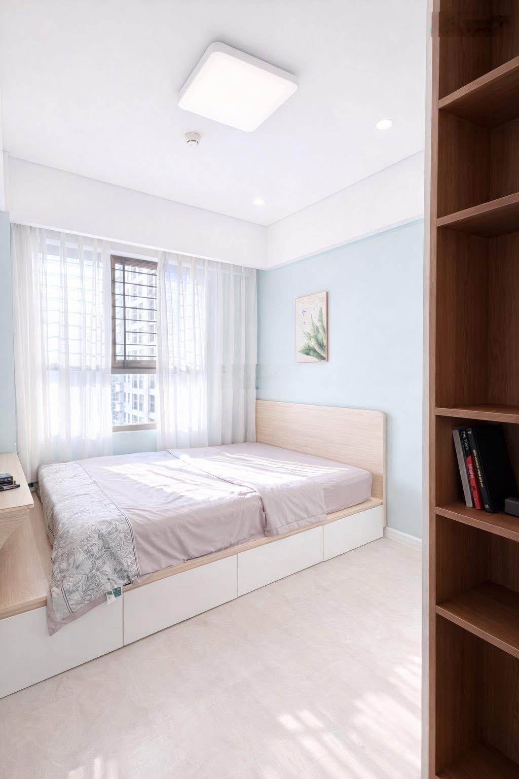 Bán gấp căn hộ 3PN-95m2 Saigon South,lầu cao view cực thoáng full nội thất.Cam kết nhà đẹp như hình