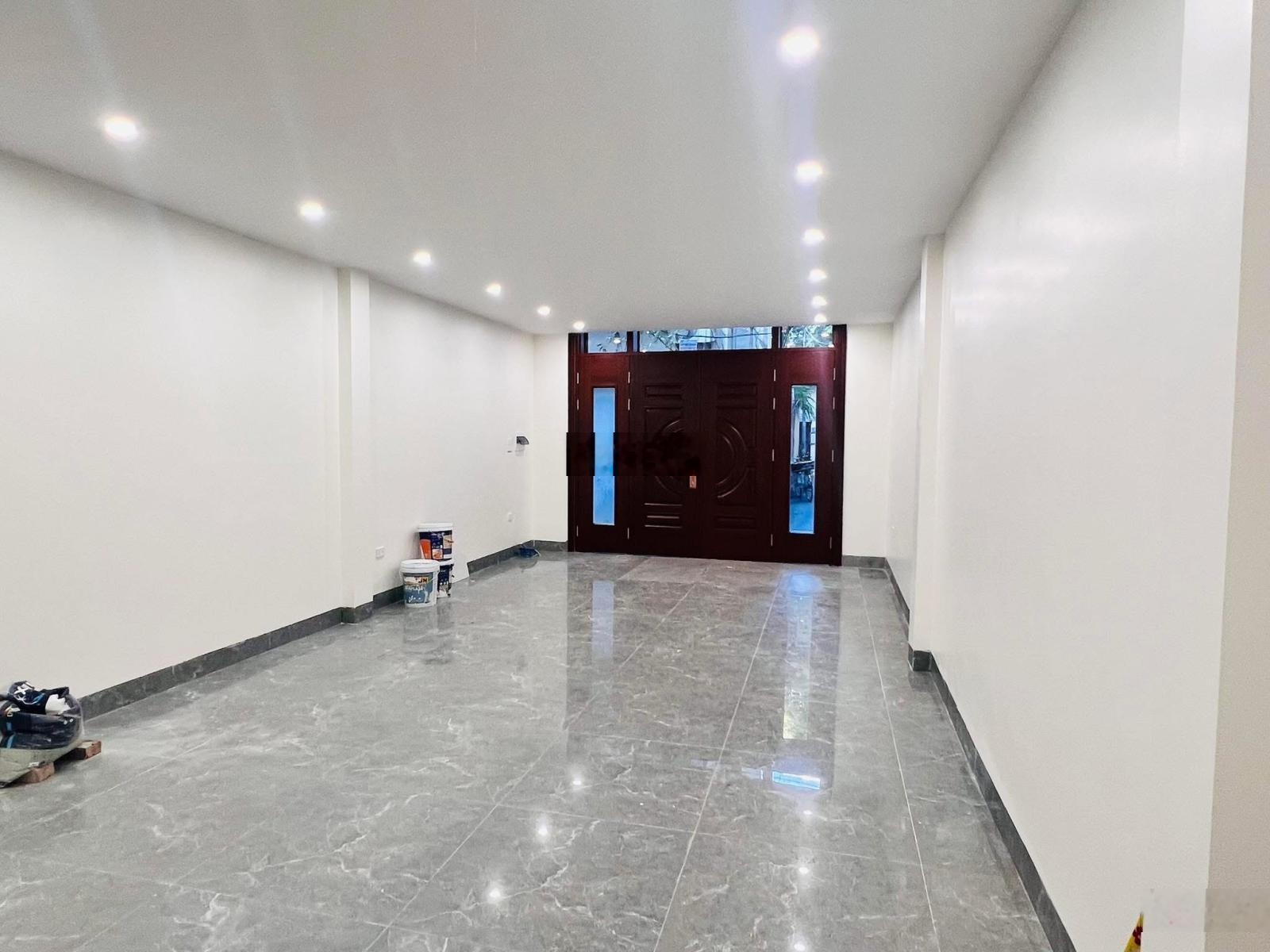 Cần bán rất gấp nhà phố xuân diệu quảng an tây hồ 55m 7 tầng tháng máy view hồ ở luôn lh 0972472697