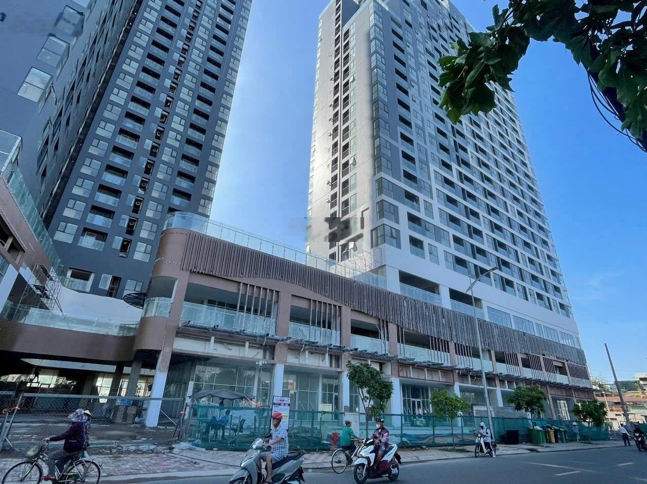 Căn hộ mặt tiền - Kết hợp kinh doanh - view mặt tiền Võ Văn Kiệt giá siêu tốt Q8