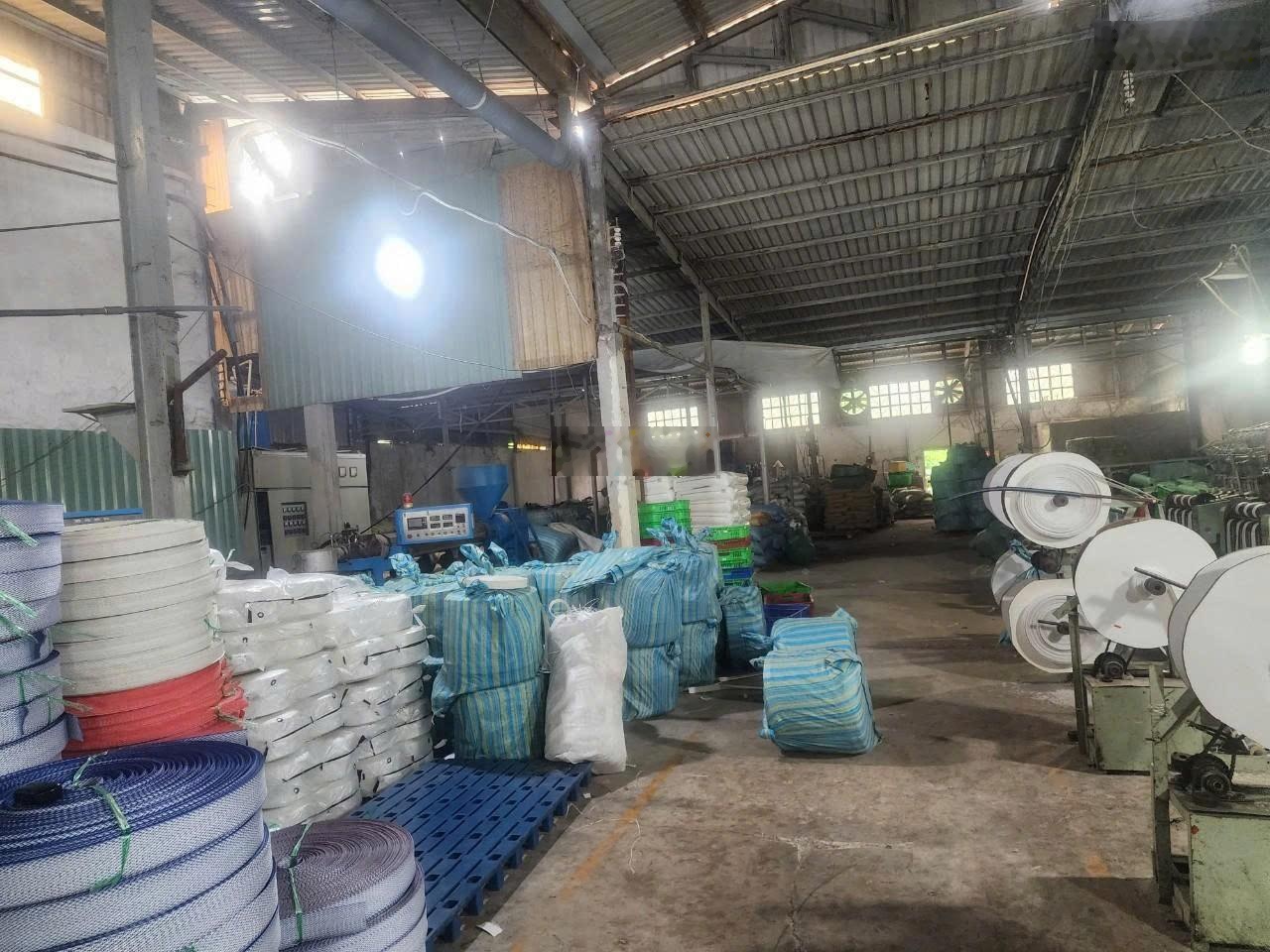 Cho thuê kho xưởng 1.000m2 , Lê Đình Chi , Bình Chánh, giá thuê: 35tr/tháng, điện 3 pha