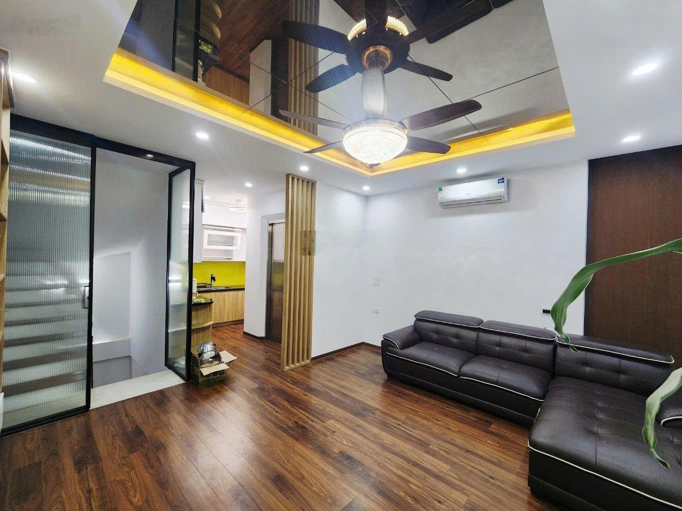 BÁN GẤP NHÀ 45m2-5tầng-chỉ nhỉnh16tỷ KĐT HIM LAM VẠN PHÚC-mặt phố kinh doanh sầm uất