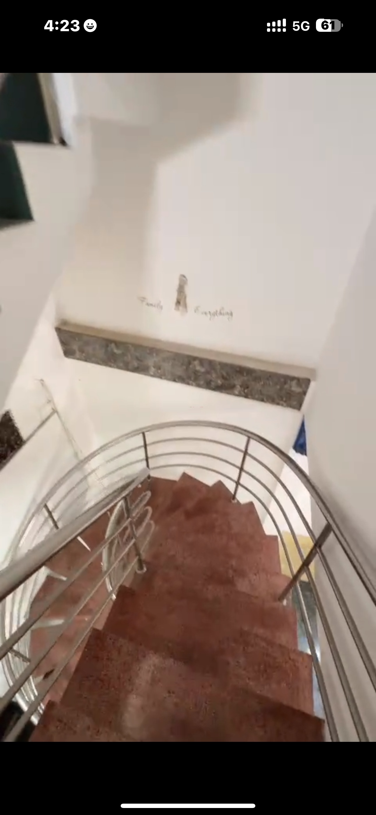 Nhà chính chủ lâu đời bán Gap gd cv gia đình. Hem Xe tải đậu trước nhà, thông nhiều ngõ