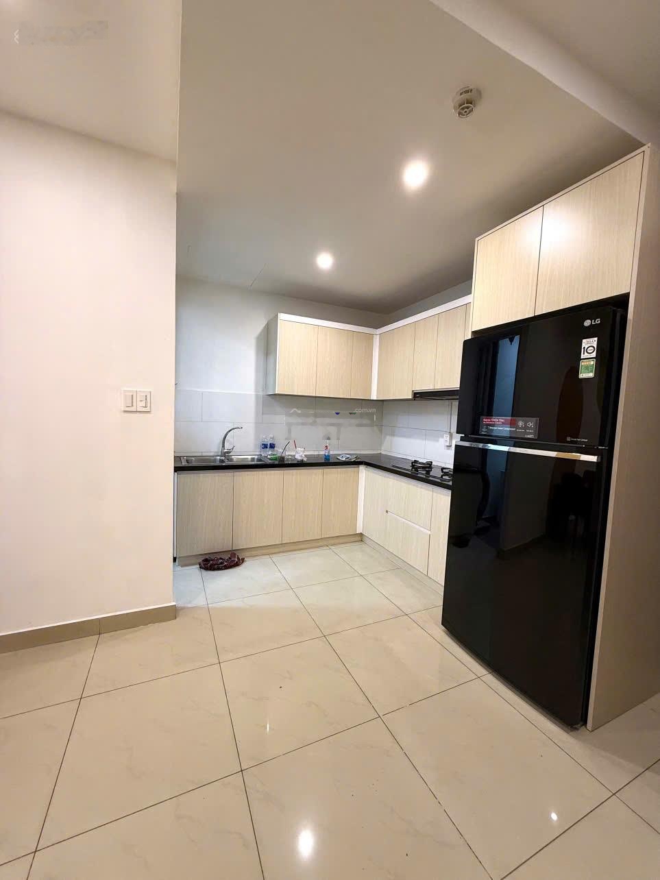 Bán căn Ruby 2PN-2WC sổ hồng sẵn , view nội khu yên tĩnh mát mẻ, nhà mới làm lại full nội thất