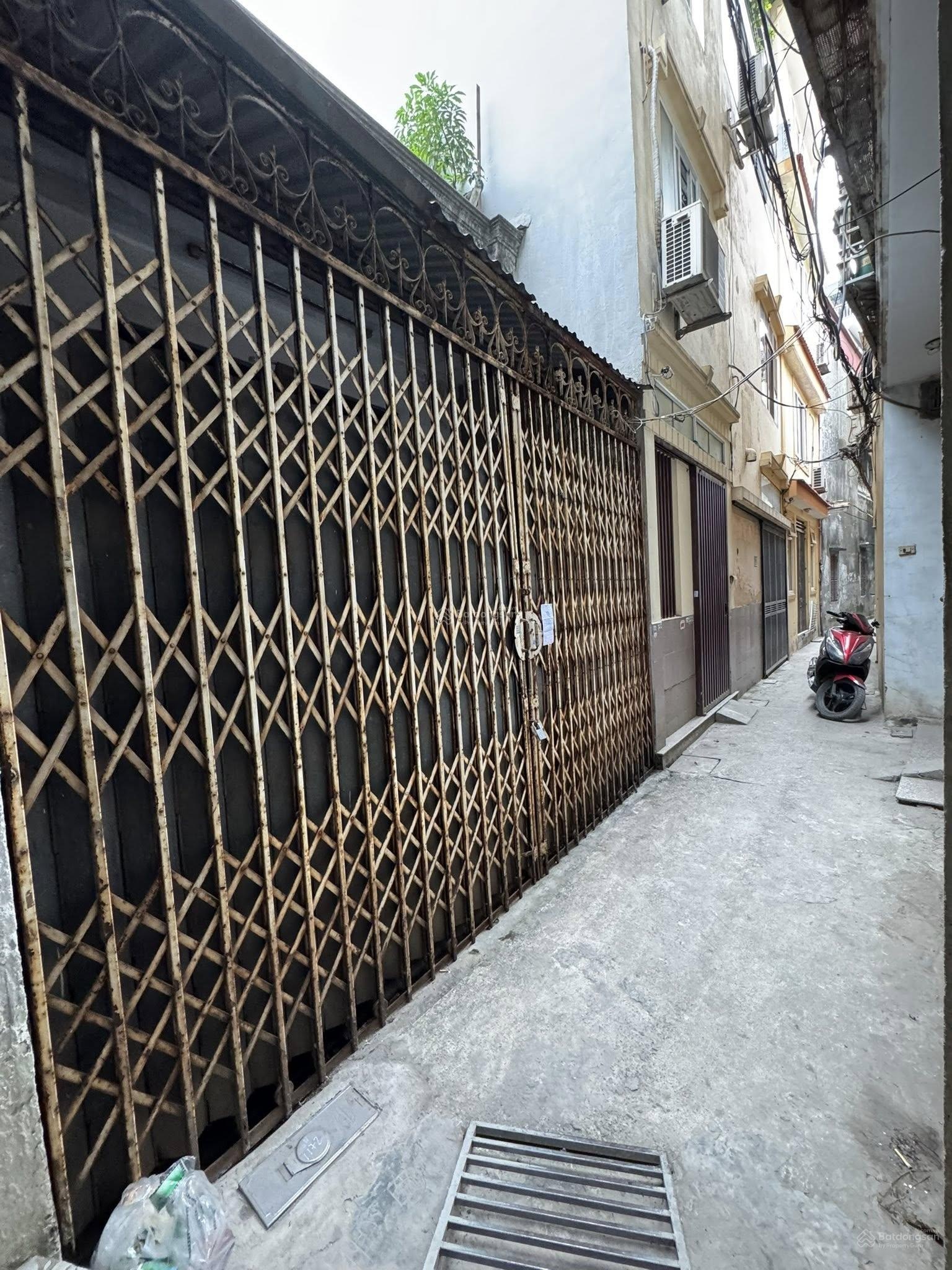 6 tỷ đất Định Công Thượng đất 40m2 C4 MT 7.3m Hoàng Mai Lh 0967019856 mảnh còn sót lại, sổ vuông