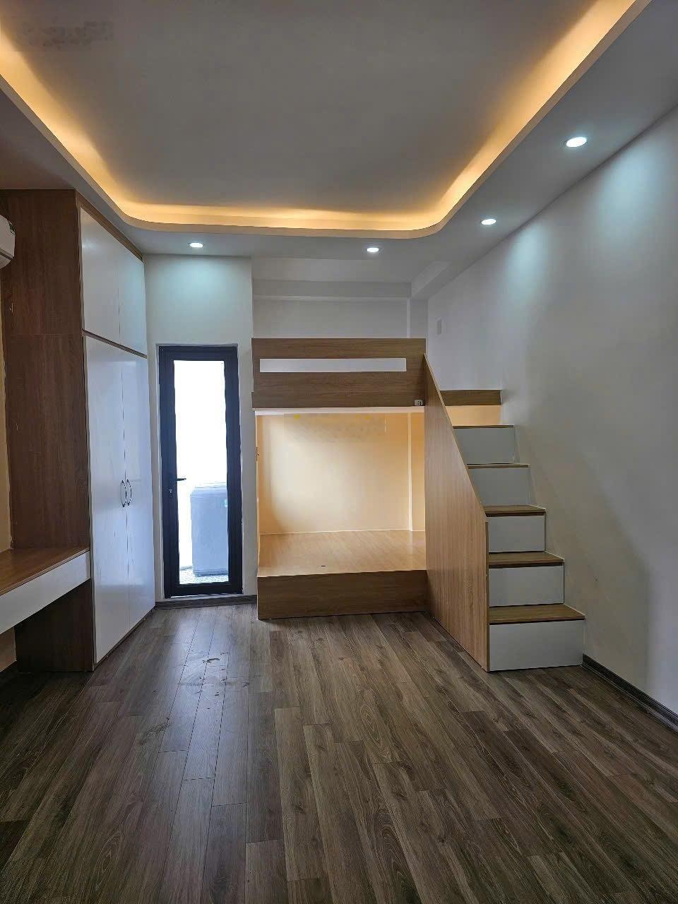 56mx6tầng 23 tỷ mt khủng 5,5 mặt phố lạc long quân- trung tâm quận tây hồ- kinh doanh - nhà đẹp.