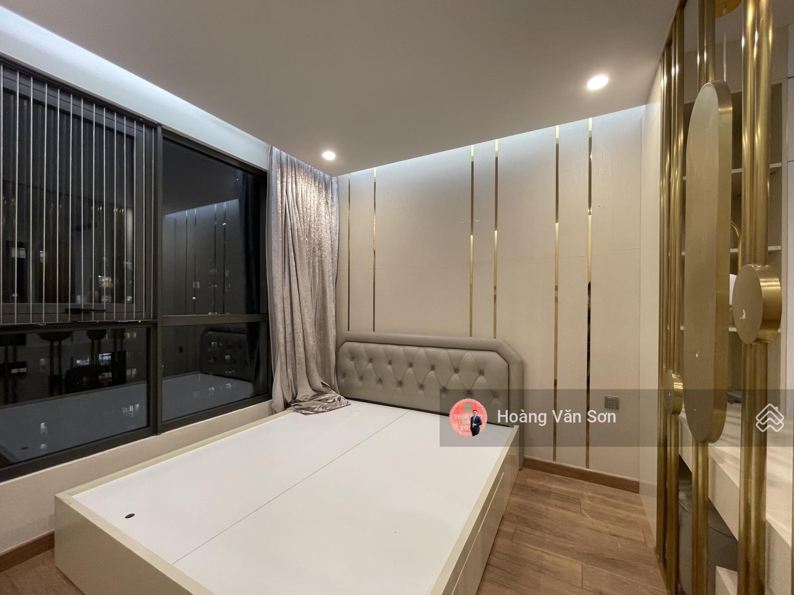 Cần bán trước Tết căn 2PN2WC 82.6m2 giá hợp lý nhất 6th Element, view Starlake như hình, đẹp mới