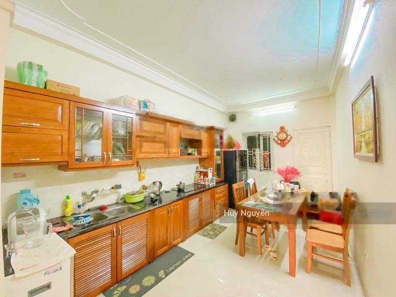 Giá đầu tư, bán gấp nhà 2 mặt ngõ oto Chùa Bộc 40m2 4 tầng 4 ngủ 14.9 tỷ (TL) 0982880335