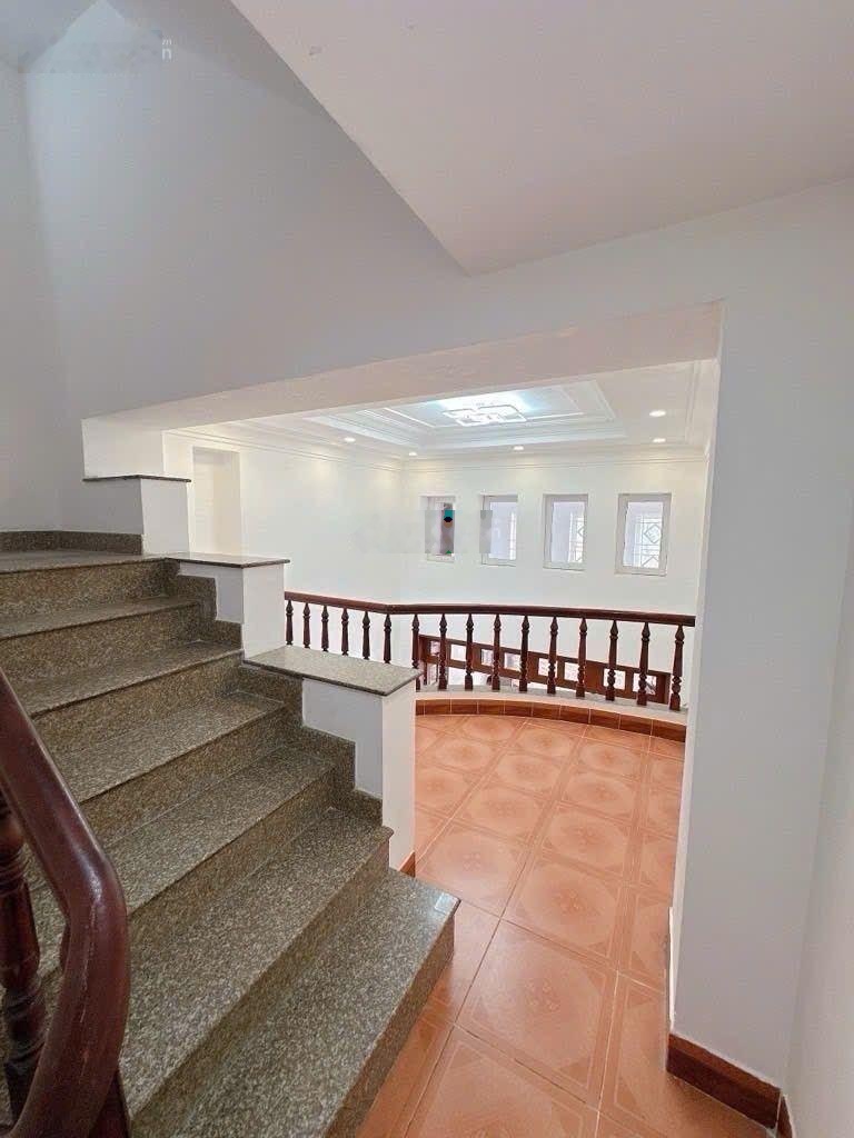 [6,8 tỷ] bán nhà hẻm 127 ni sư huỳnh liên p 10 tân bình - 3,6*12 - 5tầng btct, hẻm như mặt tiền