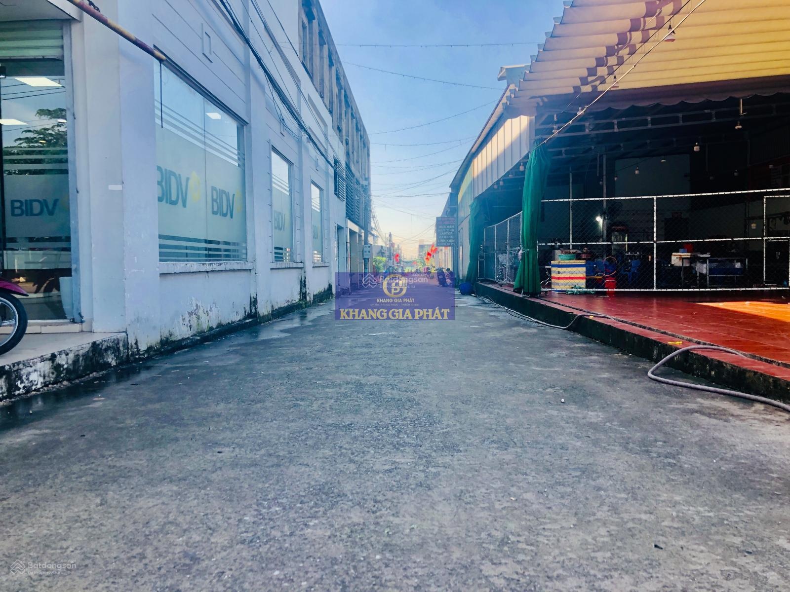 Chính chủ bán đất An Phước - một sẹc đường Phùng Hưng - DT 250m2 TC 240m2 sổ riêng đường 8m