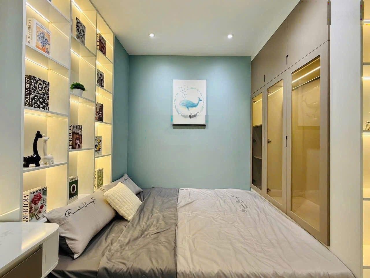 Bán gấp giá 3,2 tỷ nhà trong quận trung tâm đường Ấp Bắc. DT 52m2, SHR, HĐT cao 18 triệu/1 th, PLC.