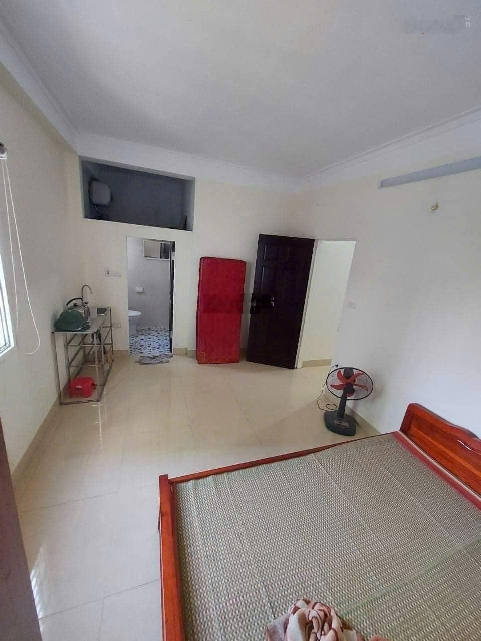 Sn 21 ngõ 25 doãn kế thiện. ( gần đại học thương mại - quốc gia - ngoại ngữ - sư phạm )