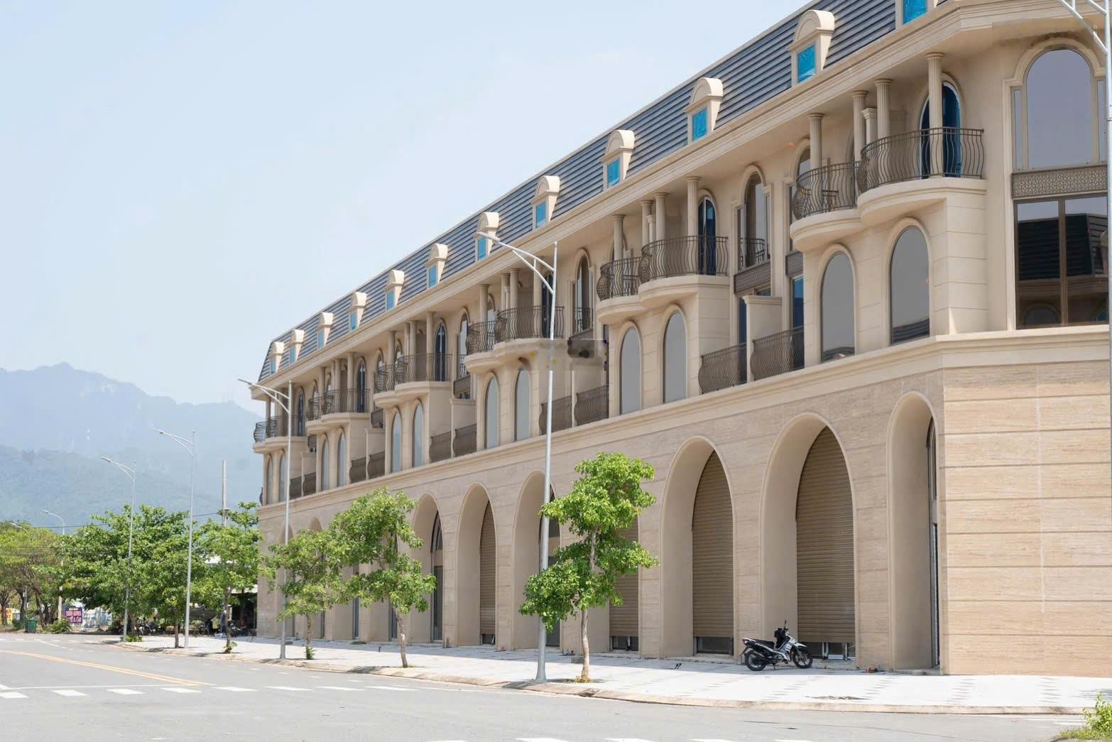 Siêu phẩm shophouse 4 tầng liền kề đã có sổ, chiết khấu tới 26%