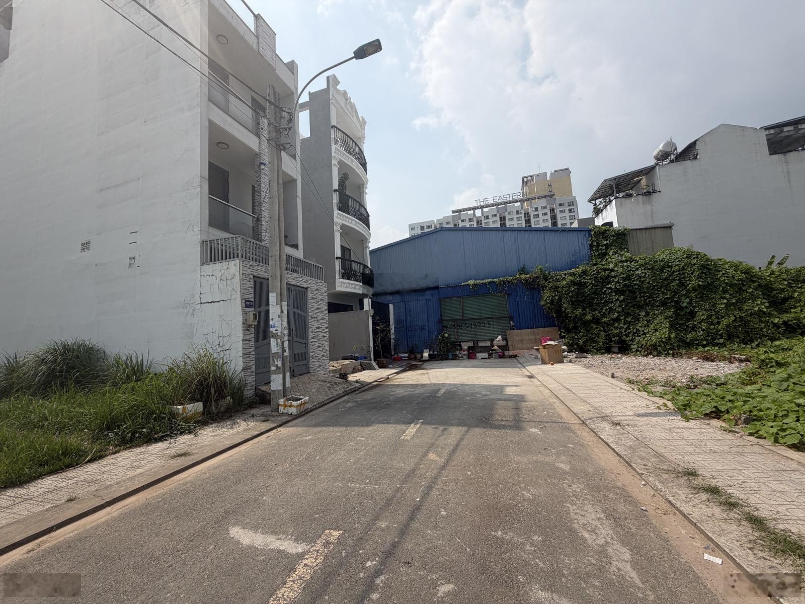 Bán Đất Ngay Liên Phường Phú Hữu, Sạch Đẹp, đường 8m.