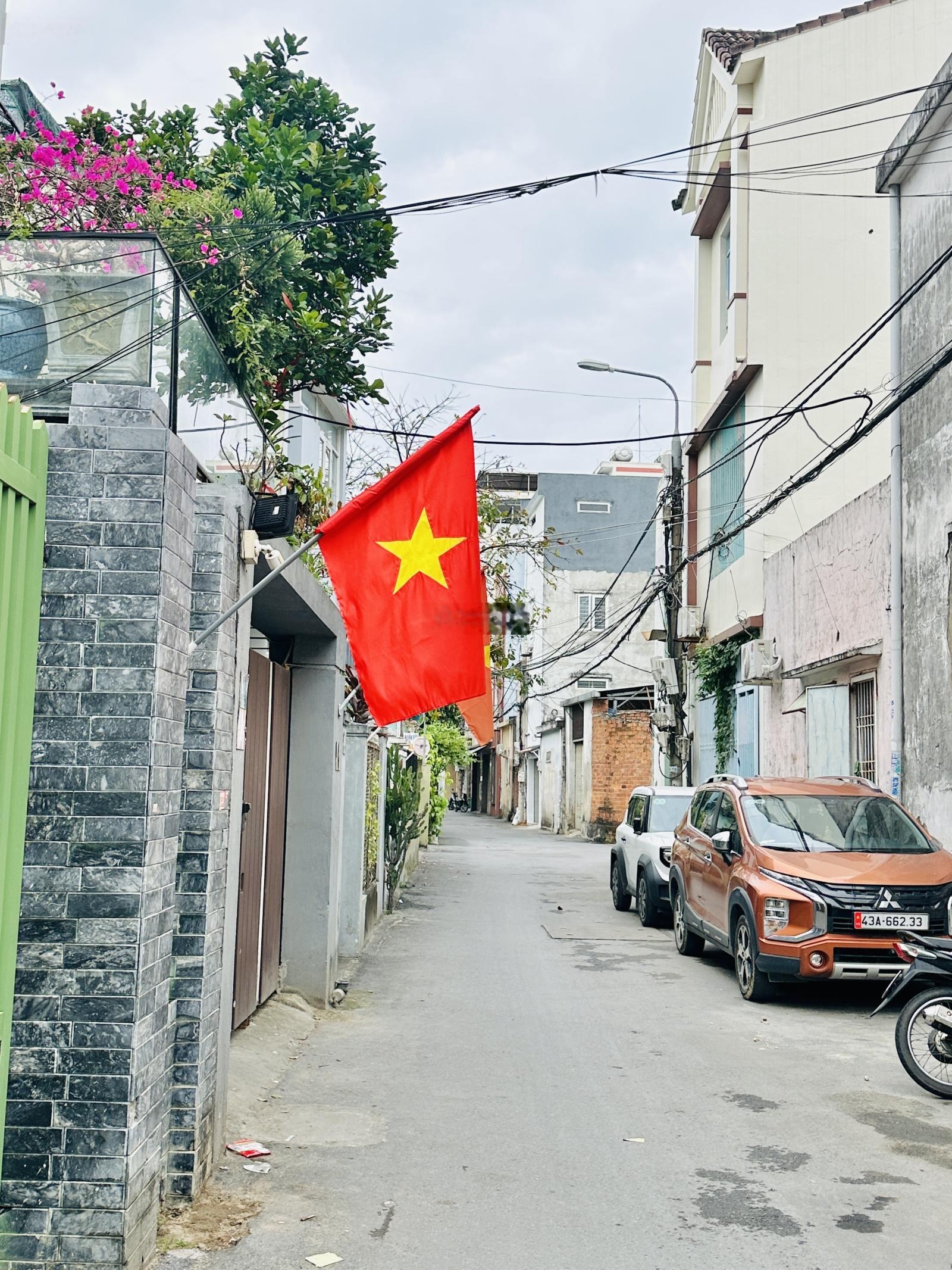 Bán nhà 3 tầng kiệt ô tô 5m Tiểu La, gần chợ Hoà Cường, 98m2 công năng 3PN 2WC