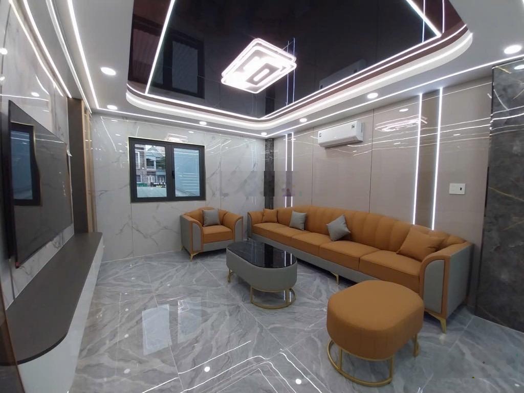 Nhà 5 lầu, hẻm xe hơi Trung Mỹ Tây, 4x15m, giá 9 tỷ