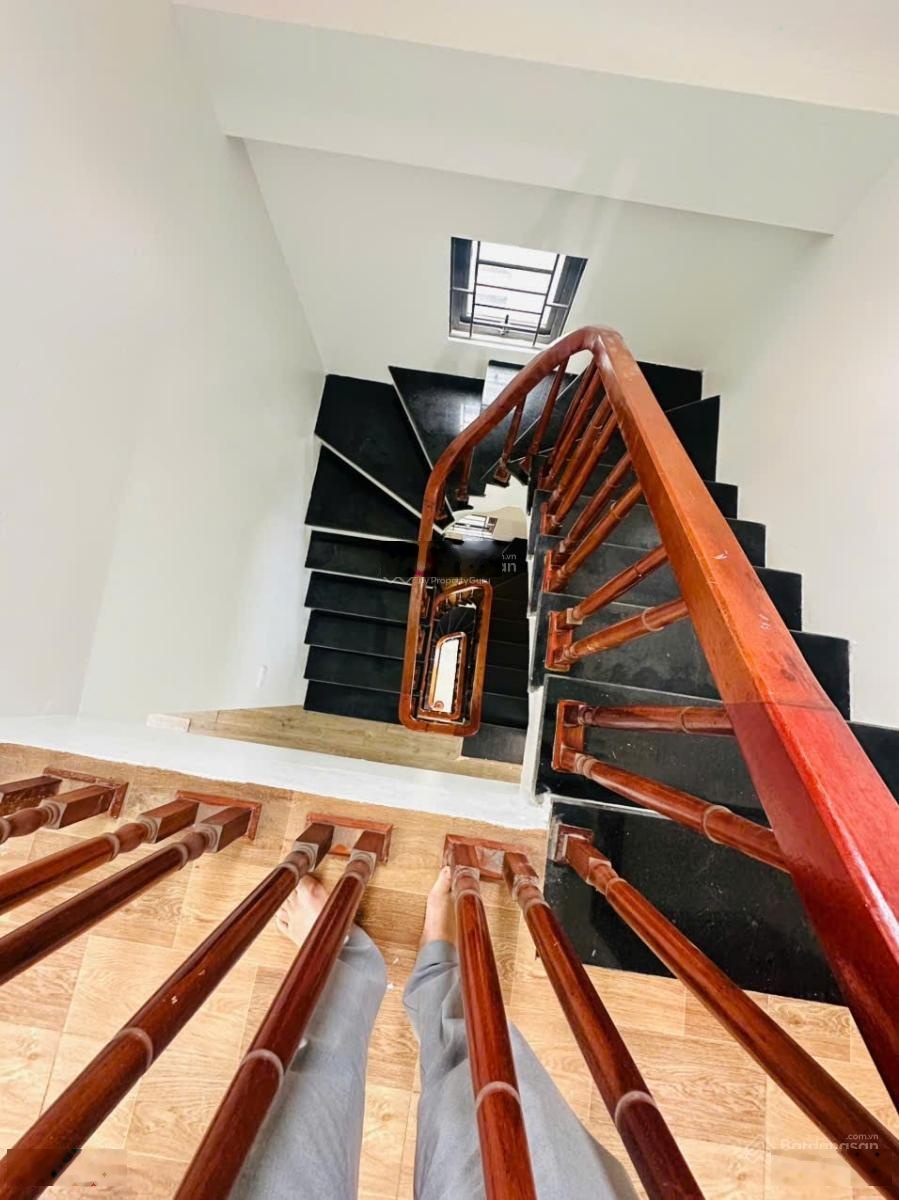 Mới koong! Nhà mới phố Cát Linh, gần sân vận động Hàng Đẫy, 2 mặt thoáng vĩnh viễn, mặt tiền rộng