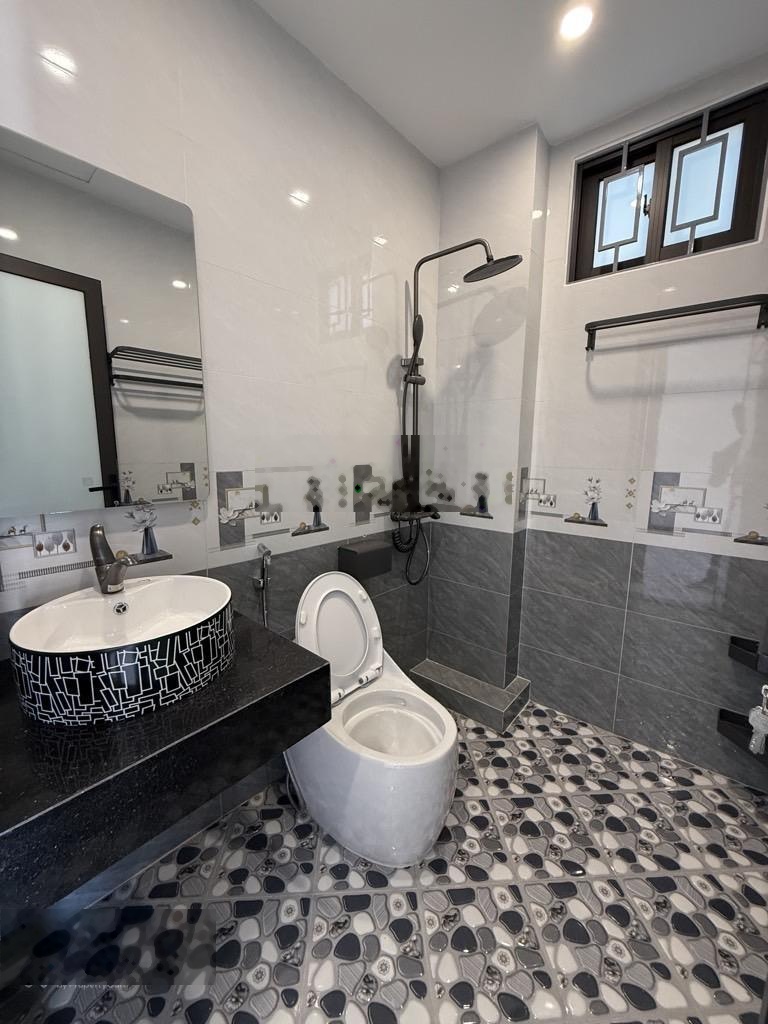 Nhà Phúc Lợi 50m x 6 tầng - Thang máy - Lô góc - Ngõ nông - Hàng xóm Vinhomes