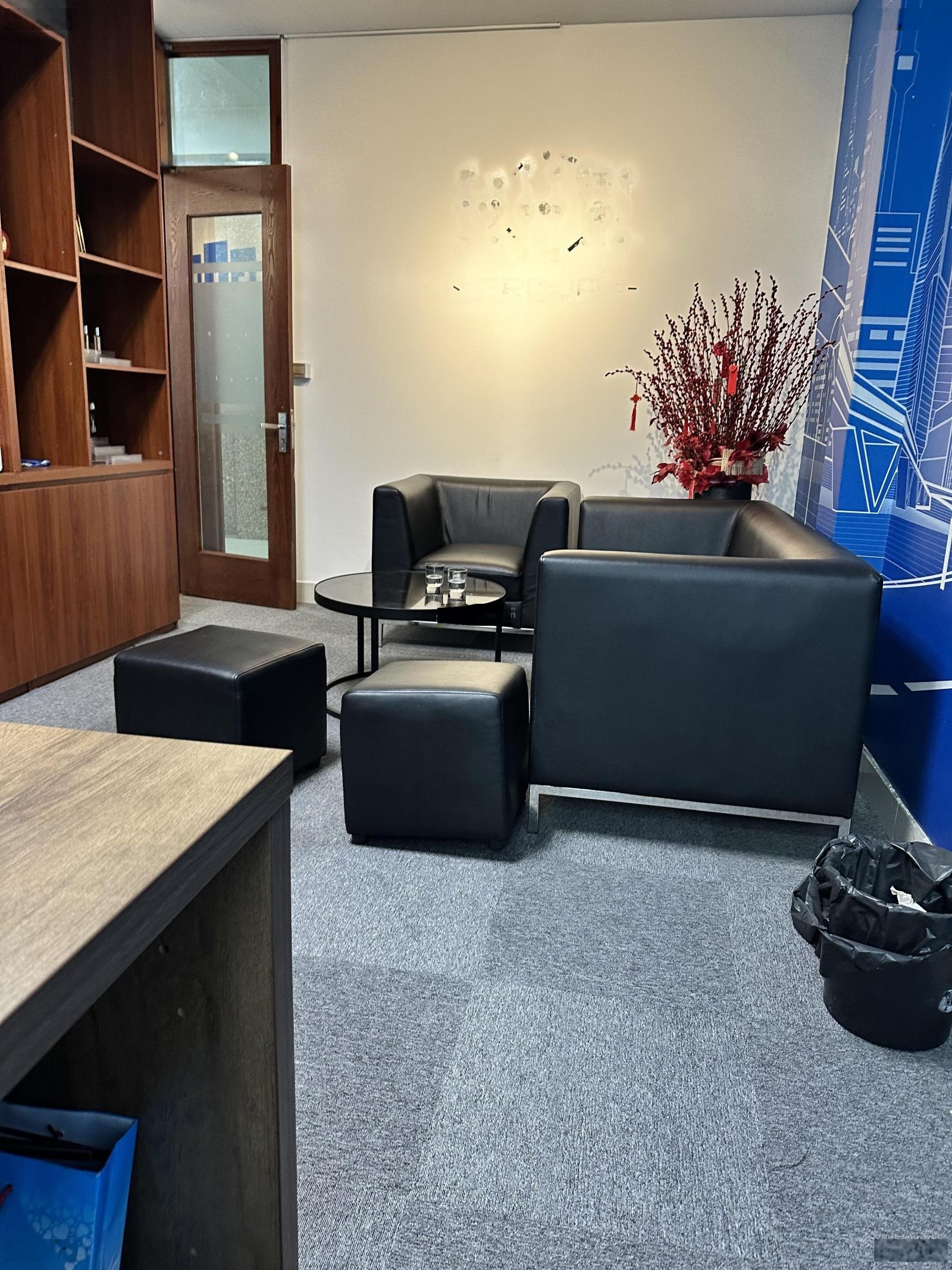 Cho thuê văn phòng view 2 mặt tiền