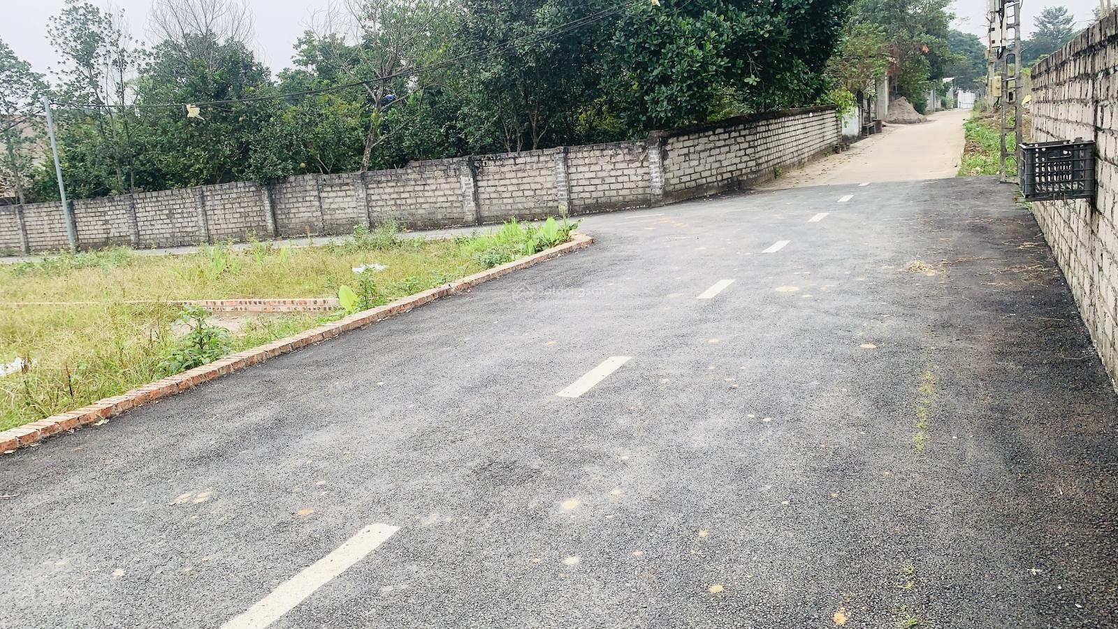 Chính chủ cần bán lô góc 2 mt 102m2 full đường nhựa gần bến xe bus, trường học, chợ, ub giá 2 tỷ