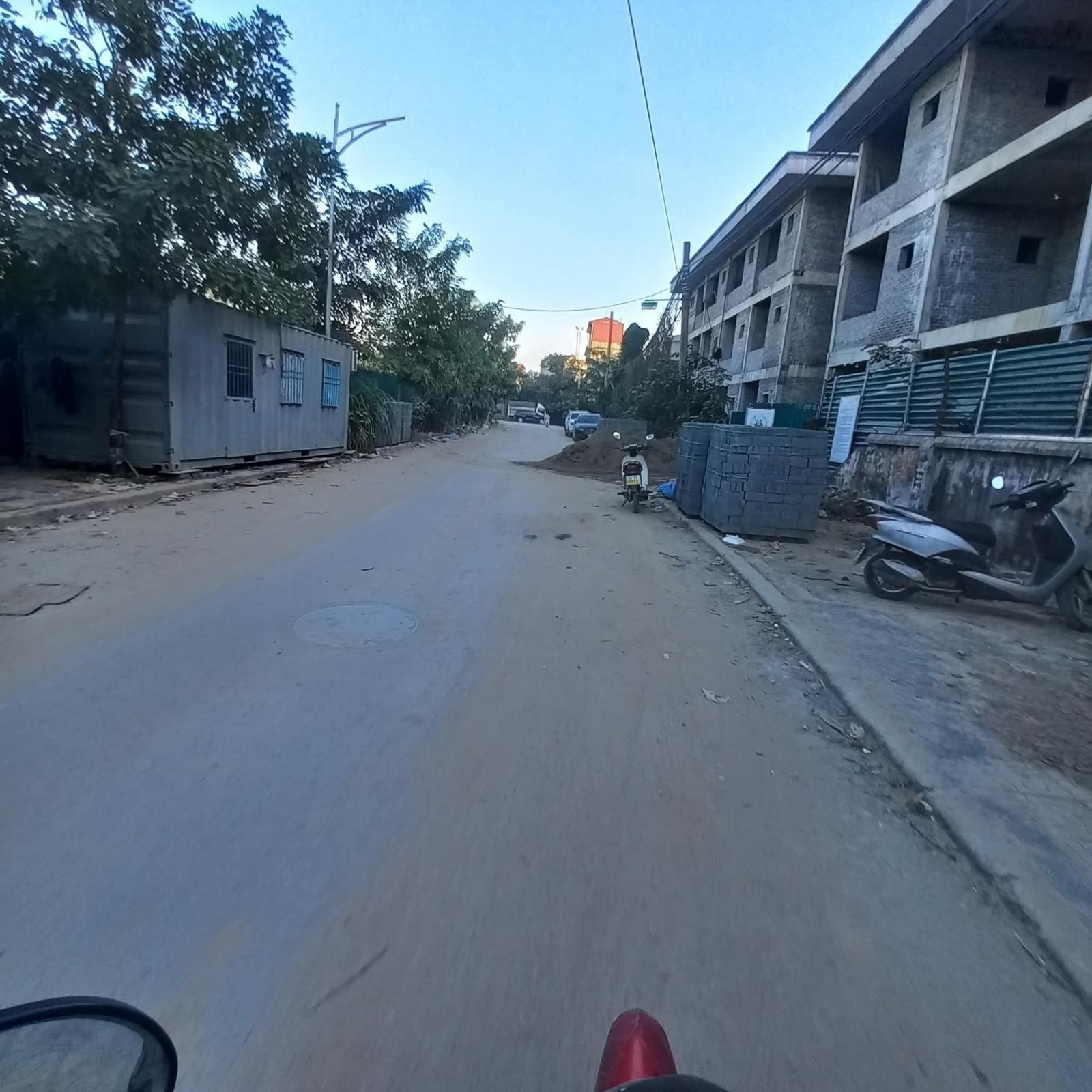 Bán đất Xuân Phương 30m2 giá 4.2 tỷ có thương lượng.