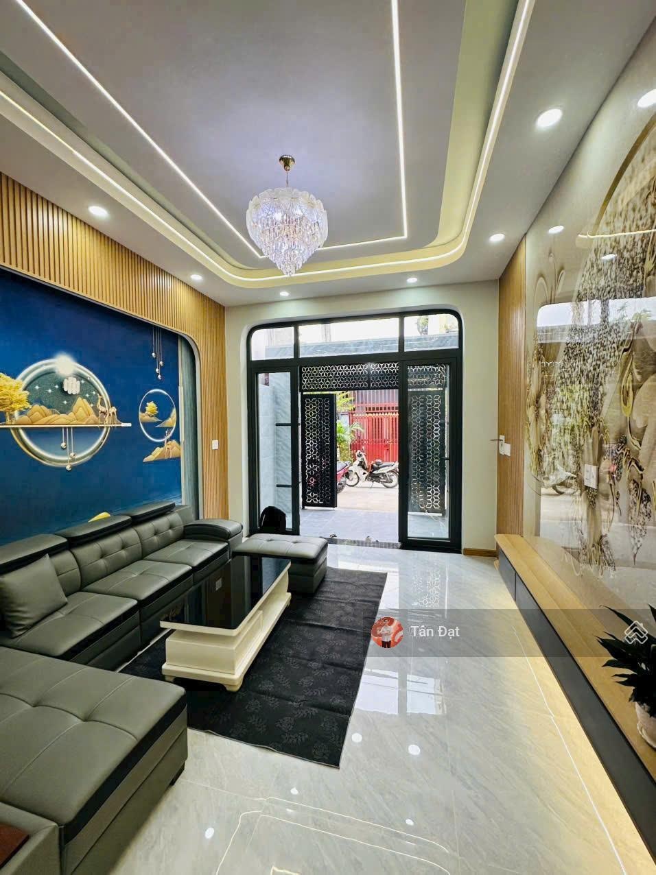 Giảm 300tr Chỉ Còn 6 tỷ 6 Nhà Đẹp 4 Tầng Hẻm xe Hơi Sát Lê Văn Việt, Thuận tiện di chuyển về XLHN