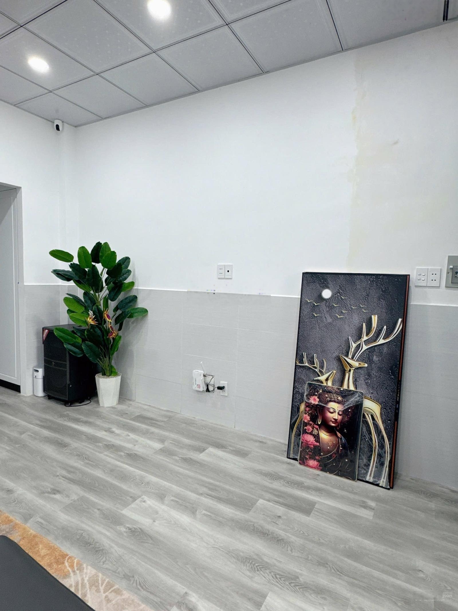 Bán nhà hẻm rộng 10m, Đường Thoại Ngọc Hầu, Quận Tân Phú, DT 112m2, giá hơn 9 tỷ thương lượng