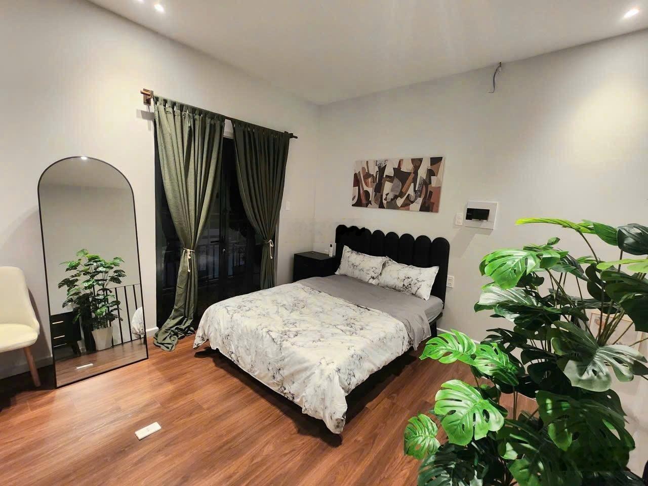 Nhà người quen gửi bán gấp siêu phẩm 3 tầng đẹp từng cm - phạm văn chiêu - gò vấp - hẻm xe hơi