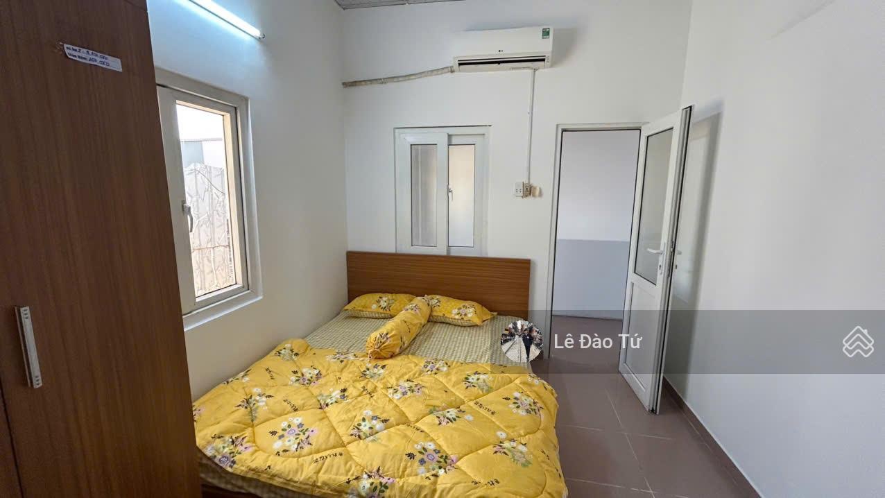 Nhà mê đúc đất rộng 156m² sát mặt tiền Nguyễn Lương Bằng chỉ 3,6 tỷ