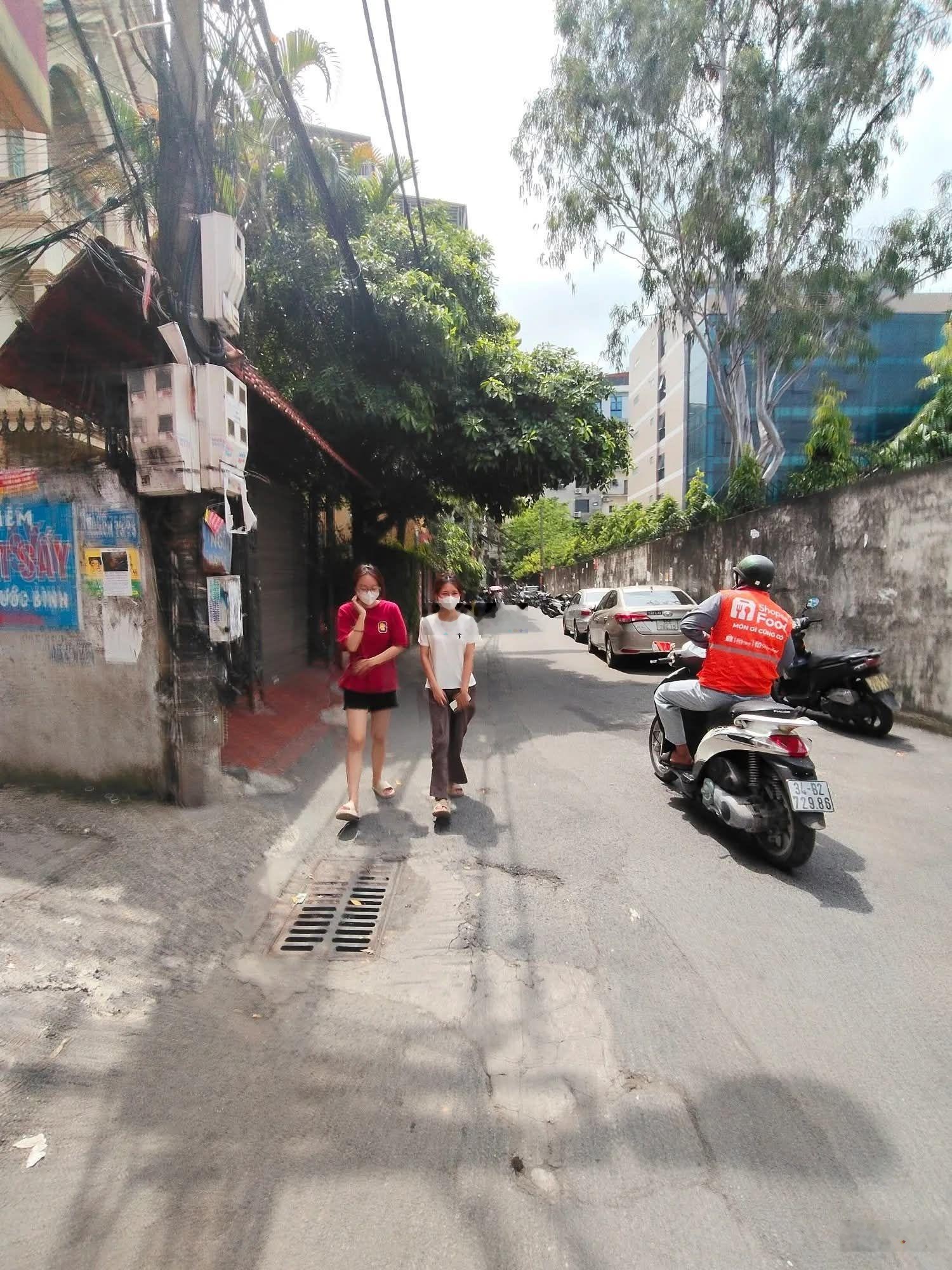 Bán siêu phẩm hồ tùng mậu, mặt đường ô tô tránh, kinh doanh tấp nập, giá đầu tư...