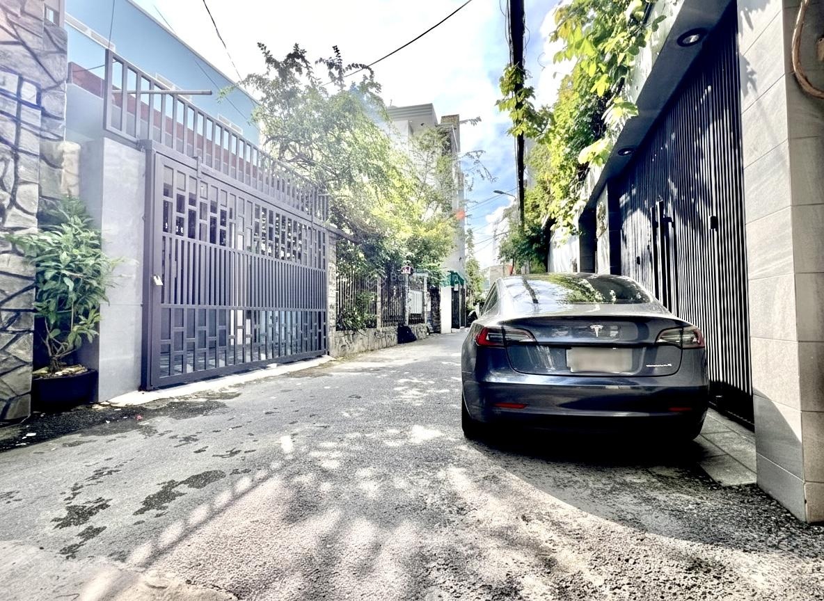 Ngôi nhà tạo ra lộc lá - cần đổi nhà to đón tết- 4 tầng- hẻm 1/ ôtô thông-gò vấp