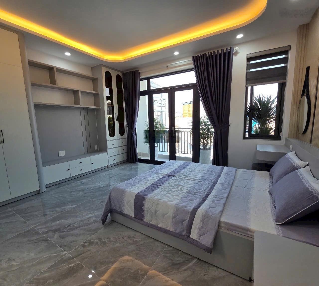 Nhà đẹp diện tích khủng ngay trung tâm - đối diện bệnh viện hồng đức 4 pn 5wc giá. 8tỷ250 tl